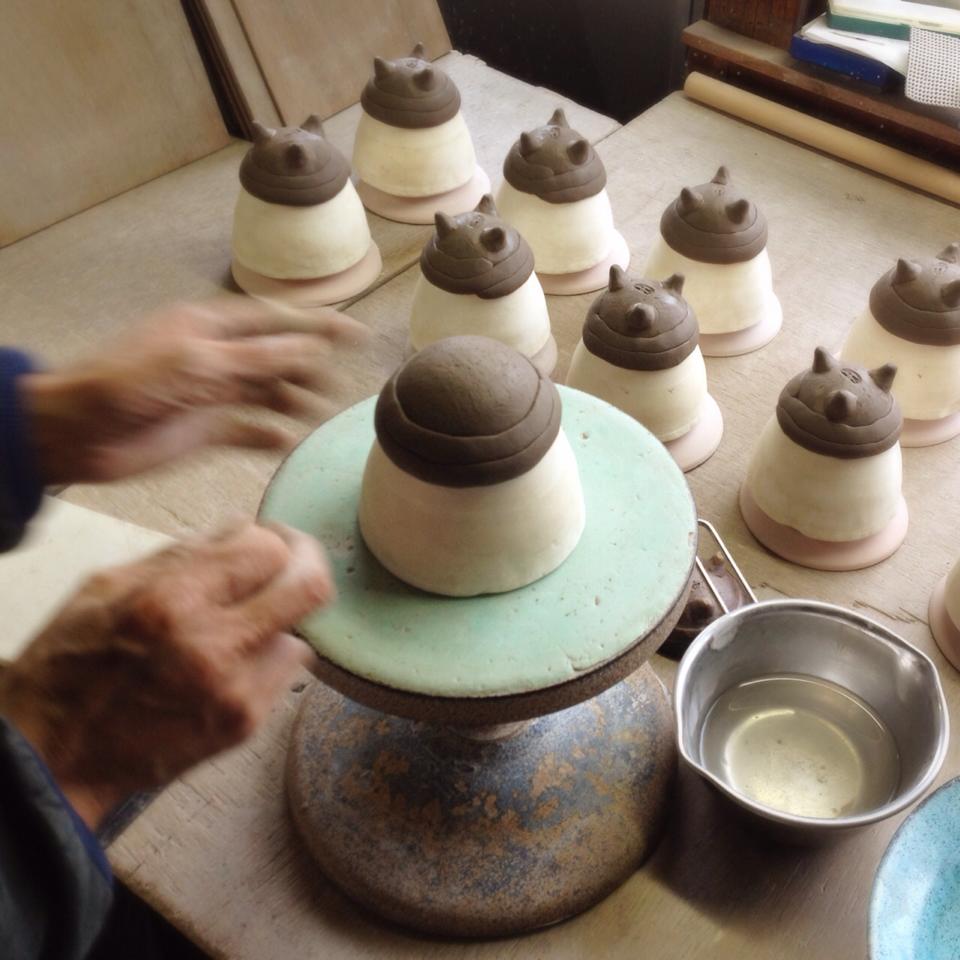 Shaping feet