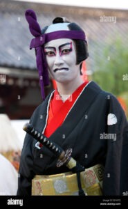 man-wearing-kabuki-costume-in-a-traditional-festival-jidai-matsuri-B1H7CJ 3 man wearing kabuki costume in a traditional festival jidai matsuri B1H7CJ
